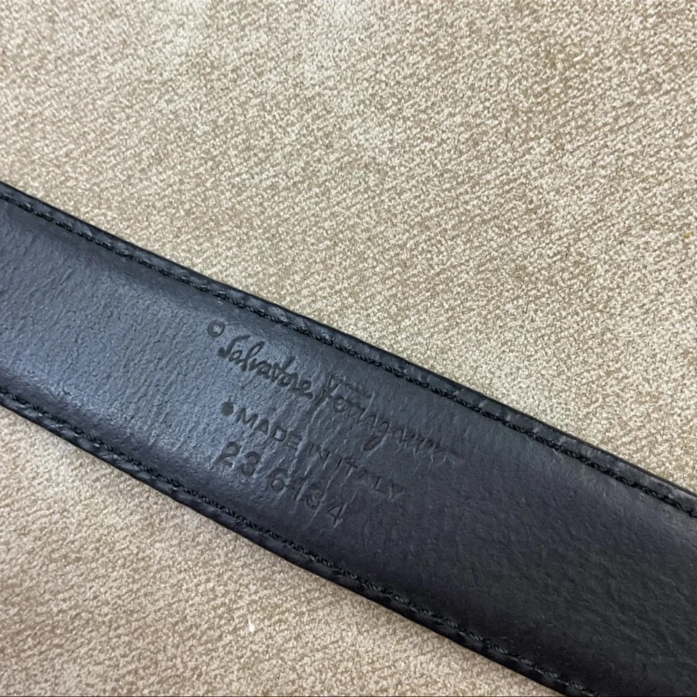 Salvatore Ferragamo Gancini Buckle Black Leather Unisex Belt 34'' waist